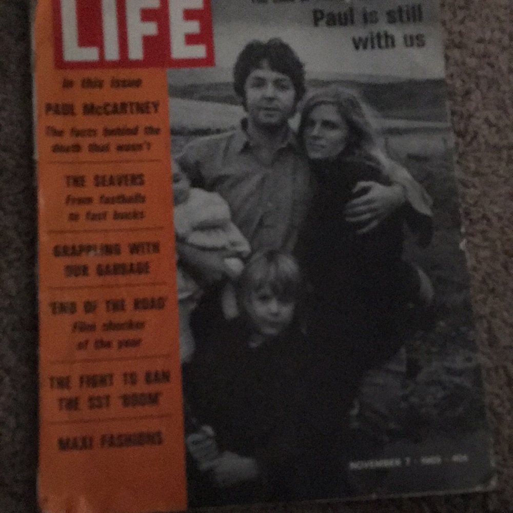 Live 1960 Beatles magazine memorabilia
